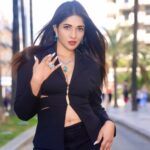 Iti Acharya Instagram – 🖤 

Wearing @brownsugar.in  Jewellery @thespatika