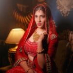 Iti Acharya Instagram - ऐसे नैनो की बातों में कोई क्यों ना आए 🌸💕 Featuring : @itiacharya Photographer & Creative Director : @mitesh.khatri_ All images are captured on the #sonyalpha with #sony prime lenses. @sonyalpha @sonyalphain . . #fashion #actress #shoot #actorshoot #jewellery #photoshoot #photooftheday #photo #jaipur #brands #celebrity #celebrities #south #southactress #photograherinjaipur