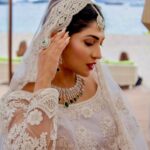 Iti Acharya Instagram – Happy Akshaya Tritiya and Eid Mubarak 

•
•
•
•
•
•
@flo_uta @vegaluna_plage @heritageindiafashions @emaginecontent @thespatika