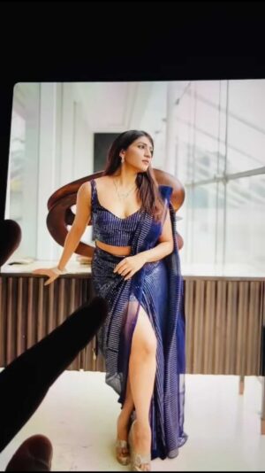 Iti Acharya Instagram - •L O A D I N G•

Wearing @divyabharathi_designer_house 
Shot by @godson_jacob_