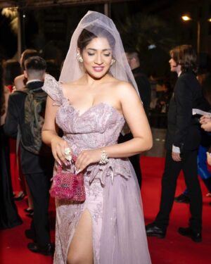 Iti Acharya Instagram - The red carpet @festivaldecannes ❤️

Wearing @catwalkcoutureofficial 
Make up @revlon_india @myntrabeauty 
Hair @dessangeparis
Bag @modartaindia 
Jewellery @houseofdoro 
Shot by @ppress_photography

#cannes #cannes2024