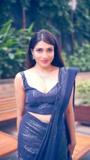 Iti Acharya Instagram - Wearing @divyabharathi_designer_house 
Shot by @godson_jacob_ 

#reels #reelsinstagram #trendingreels #trendsetter 

#thecrazyenterpreneur #officialjoshapp #k#joshkannada