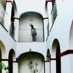 Itziar Ituño Instagram - Uri zuri hau agertu jata barriro ametsetan. "Duende"kalexka (Duende = enkantu misteriotsua) Aún se me aparece ésta ciudad blanca en sueños. Calleja "Duende" (en Andalucía, encanto misterioso e inefable). #hikateatroa #tarara #latarara #moguer #andalucía