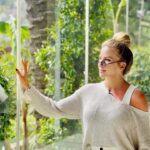 Ivana Sert Instagram – Çok az kaldı  kavuşmayı🧘‍♀️ 🙏 @thelifeco  #detox #meditation #lifestyle #heltylife #helthyfood  #bodrum #antaliya