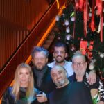 Ivana Sert Instagram – Dün geceden @parsmedyainternational @kurban_akar @oguzunalkalafat Yilbaşi yemeğimizden bir kaç kare ✨🎄