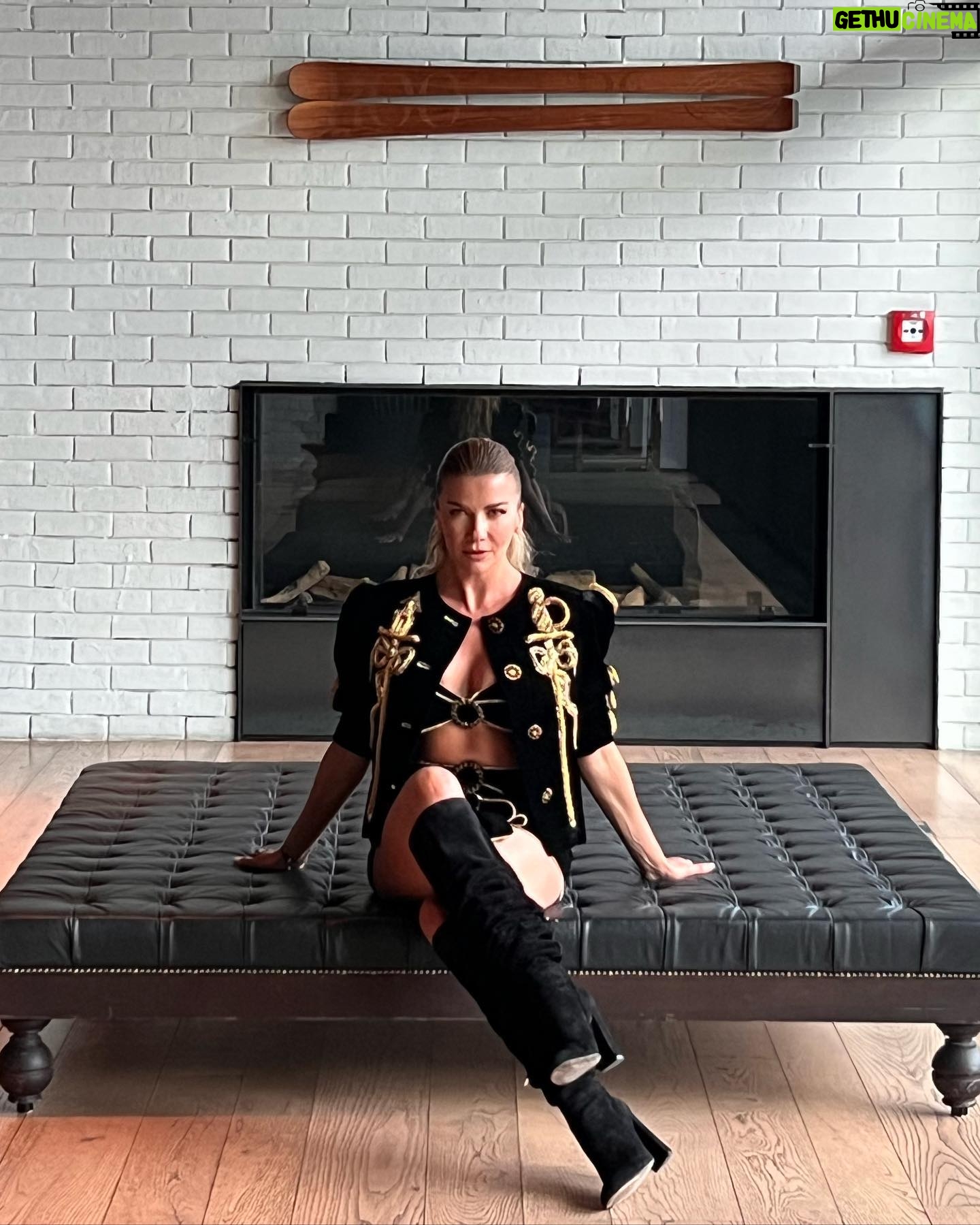 Ivana Sert Instagram - Germany 🇩🇪 @all_together_official @serdar_topcu_79 💫 great pleasure to be your guest 🙋♀️