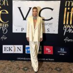 Ivana Sert Instagram – Paris , Paris … @moonlifedergi  #moonlifeödülleriparis💫
Takım elbise @nuofficial