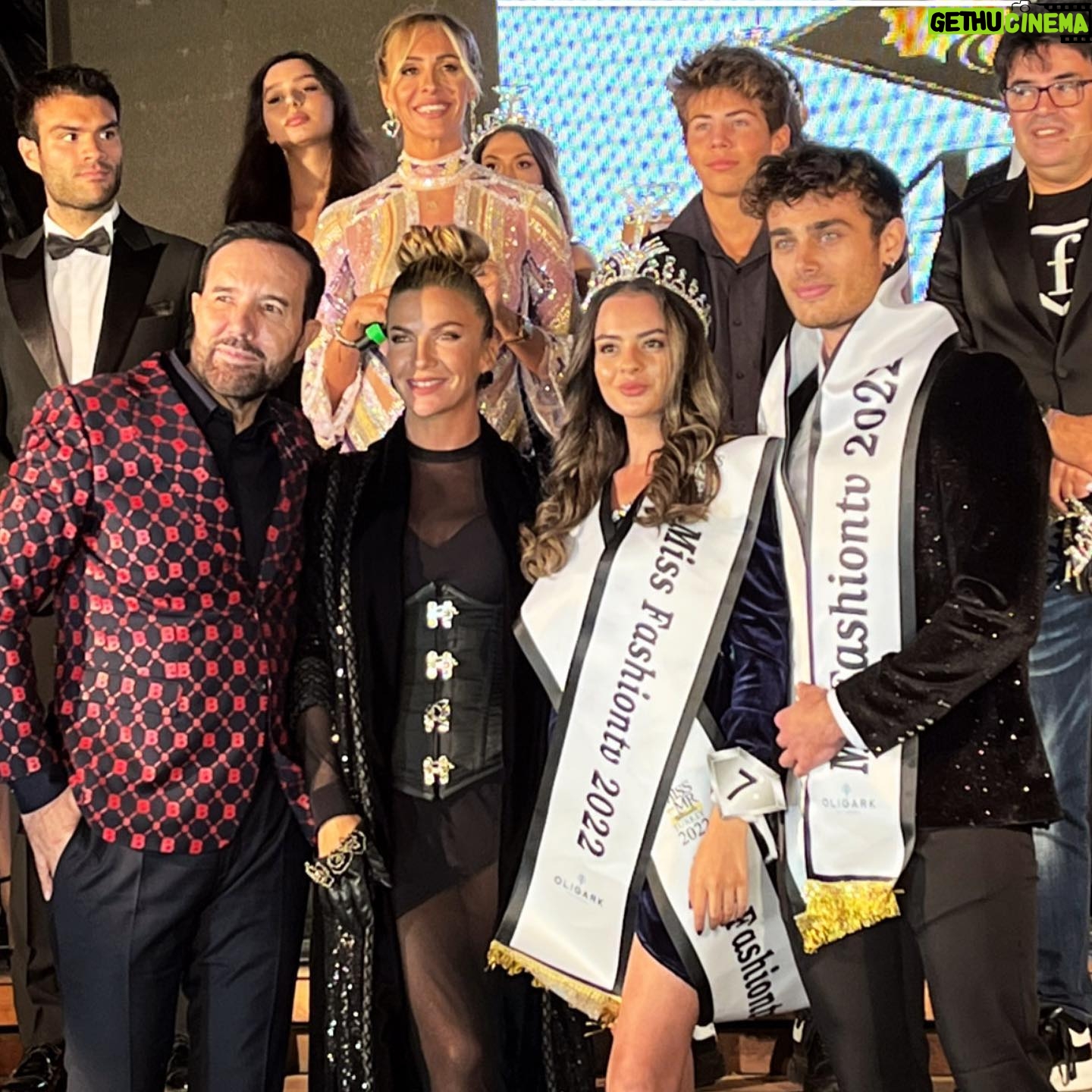 Ivana Sert Instagram - Beautiful night with @fashiontv & @enisonatfashiontv family , wish all contestants the best💫 the rest part of this road is just up to u 💫