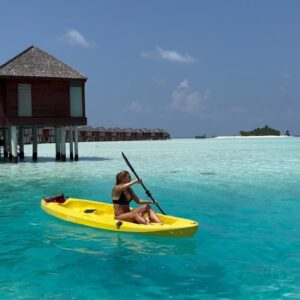 Ivana Sert Instagram - Beautiful place beautiful memories ☀️🏝️♥️
#maldives #maldivesislands #lifestyle #travelphotography  #travel #worldtraveler #worlddestinations #tropical #tropicalisland #beautifuldestinations #love #family #familycomesfirst❤️