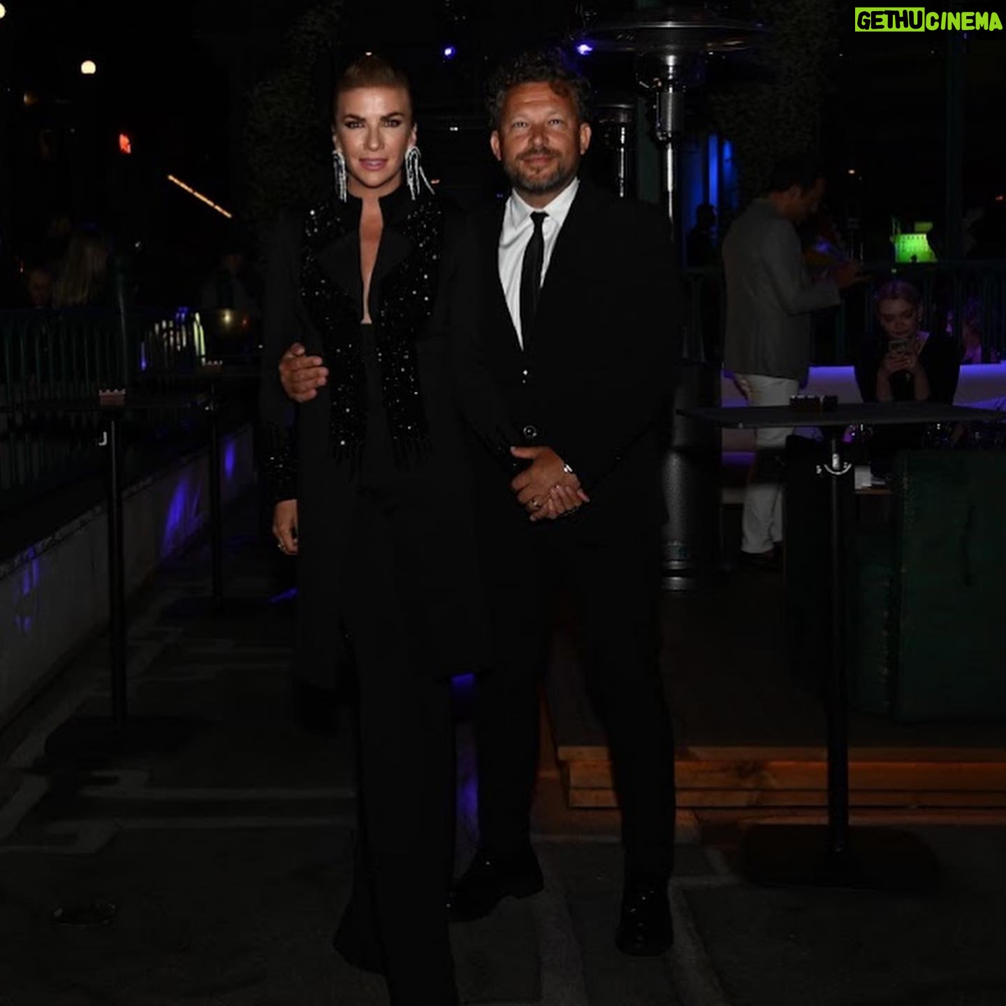 Ivana Sert Instagram - Çok mutlu olun çok 🙏❤️🧿 @enisonatfashiontv @enisonatfashiontv @sezerdermenci @ugurkanerezofficial