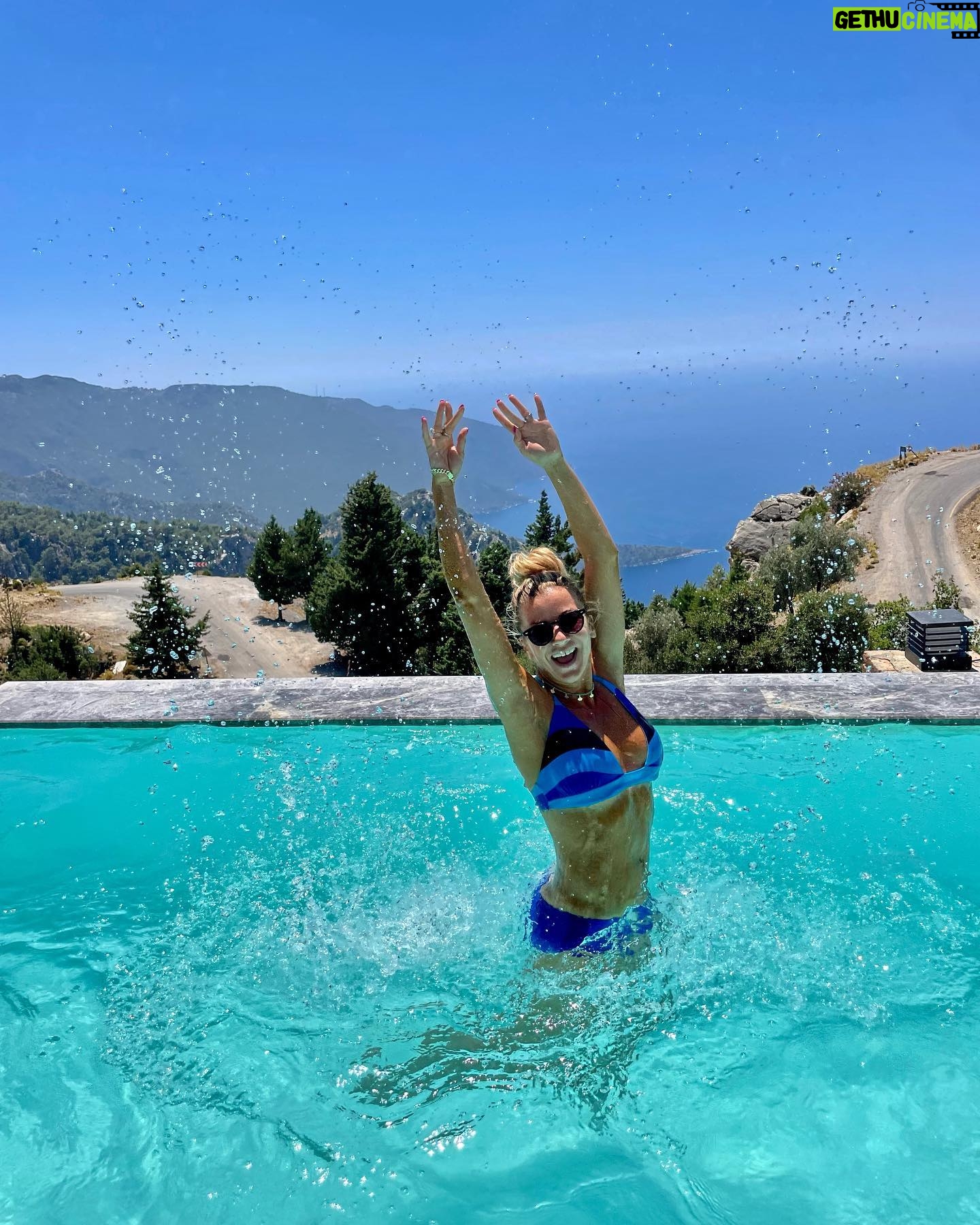 Ivana Sert Instagram - Beautiful holidays with my ❤️ at an amazing place @lechicfethiye 😍💙