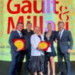 Ivana Sert Instagram - Dünyanın en prestijli gastronomi rehberlerinden biri olan Gault&Millau Türkiye rehberinde @giaurla olarak ödüle layık görülmek bizi çok onurlandırdı..Dereceye giren restaurantımız @giurla ve sevgili şefimiz @srknckrsrknckr👏🍾 ve tüm ekibe teşekkürler…. @sezerdermenci ♥️ @gaultandmillauturkiye @gokmensozen @cpkempinski #gastronomia #urla #