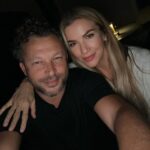 Ivana Sert Instagram – ‘Cause you’re a sky, cause you’re sky full of stars ✨ 
I’m gonna give you my heart ♥️ 
‘Cause you’re a sky, cause you’re sky full of stars ✨ 
‘Cause you light up the path ✨
I ♥️U 🎂✨🥂 Mutlu huzurlu sağlıklı aşk sevgi ve saygı dolu nice yılarımız olsun ✨🙏🥂 doğum günün kutlu olsun canım kocacım ♥️ @sezerdermenci ♥️