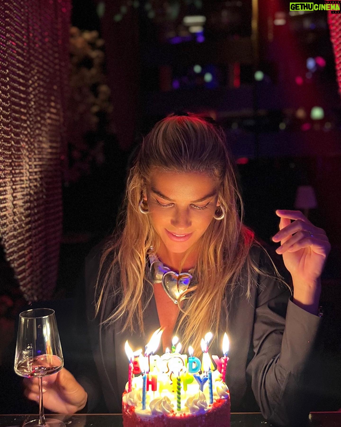 Ivana Sert Instagram - ..and i made a wish 🎂🙏♥️🥂 #helth #happiness #peace #ove #success