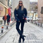 Ivana Sert Instagram – cool ve tarz 😎 @junuscoban_official ✨
Super cool outfit by @junuscoban_official ✨
#hediye 
#fashion #turkishdesigner #cool #styles #istanbulstreets #streetstyle