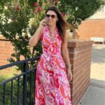 Ivette Vergara Instagram - Visitando Tulsa, Oklahoma por primera vez y la emoción no podria ser mayor... abrazando y apoyando a mi hija que comienza su nuevo viaje universitario…Además esta visita tiene una misión: voy a poner en juego una de mis pasiones ocultas, la decoración, para hacer de su habitación de estudiante un rincón lleno de amor y recuerdos. 🛋✨ Cada detalle será un pedacito de casa. ¿Tienen ideas para añadir ese último toque especial? ¡Espero sus consejos con cariño! 🔥❤️ 👗: @boutique_sym_ #HabitaciónConCorazón #DecoraciónUniversitaria #mamaenviaje #tulsa #oklahoma #universidad #estudiante #mamaalrescate #TulsaExperience #DecorandoConAmor #PasionesOcultas #MamáDecoradora #RinconesConHistoria #HabitaciónSoñada