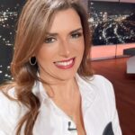 Ivette Vergara Instagram - Esta noche con Juan Carlos “pollo” Valdivia en #BNAT x TVN nos abrirá las puertas de su vida, compartiendo su experiencia como productor y conductor de Tv, esposo, padre y compañero, los difíciles momentos que le tocó enfrentar junto a su esposa, la muy querida Claudia Conserva y el cáncer que la afectó. Prepárate para una conversación íntima y conmovedora, llena de muchas emociones…te esperamos!!! #BNAT #television #entrevista #pollovaldivia #productor #animador #conversación #amorincondicional #apoyo #historiadeamor #historiasdevida #familia #compañerodevida #historiadevida #luchacontraelcáncer #admiracion #matrimonio #pareja #fuerzaycoraje #claudiaconserva
