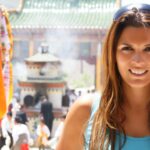Ivette Vergara Instagram – #FBF 2011 “La Ruta de Gengis Khan” más de 13 países en poco menos de 3 meses…un recuerdo imborrable…los viajes han sido una parte fundamental en mi crecimiento tanto personal como profesional…decisiones a veces difíciles cuando tienes que dejar a tus hijos y familia por un tiempo… aún recuerdo que cada vez que dormía despertaba con esa sensación de angustia de no tenerlos a mi lado…no sé de dónde saqué fuerzas para continuar…o sí sé…el compromiso con mi equipo, cada uno con la pasión por nuestro  trabajo … cada destino ha sido un maestro silencioso, mostrándome que el poder de elegir mi camino y construir mi futuro está en mis manos. A través de culturas desconocidas, idiomas extranjeros y paisajes que quitan el aliento…he aprendido a valorar la belleza de perseguir mis sueños y buscar mi felicidad en cada oportunidad que la vida me presenta. Los viajes me han enseñado que nuestra jornada es un lienzo en blanco, y somos libres de pintarlo con los colores de nuestras pasiones y sueños…y tú? Que estás haciendo por lograr tus sueños?? Los leo…✨🔥❤️

#ViajesTransformadores #CrecimientoPersonal #SueñosYRealidades #viajes #pasion #sueños #desarrollopersonal