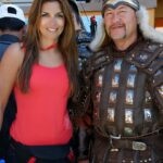 Ivette Vergara Instagram – #FBF 2011 “La Ruta de Gengis Khan” más de 13 países en poco menos de 3 meses…un recuerdo imborrable…los viajes han sido una parte fundamental en mi crecimiento tanto personal como profesional…decisiones a veces difíciles cuando tienes que dejar a tus hijos y familia por un tiempo… aún recuerdo que cada vez que dormía despertaba con esa sensación de angustia de no tenerlos a mi lado…no sé de dónde saqué fuerzas para continuar…o sí sé…el compromiso con mi equipo, cada uno con la pasión por nuestro  trabajo … cada destino ha sido un maestro silencioso, mostrándome que el poder de elegir mi camino y construir mi futuro está en mis manos. A través de culturas desconocidas, idiomas extranjeros y paisajes que quitan el aliento…he aprendido a valorar la belleza de perseguir mis sueños y buscar mi felicidad en cada oportunidad que la vida me presenta. Los viajes me han enseñado que nuestra jornada es un lienzo en blanco, y somos libres de pintarlo con los colores de nuestras pasiones y sueños…y tú? Que estás haciendo por lograr tus sueños?? Los leo…✨🔥❤️

#ViajesTransformadores #CrecimientoPersonal #SueñosYRealidades #viajes #pasion #sueños #desarrollopersonal