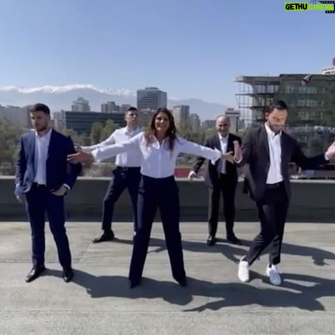 Ivette Vergara Instagram - Nos estamos preparando para #Santiago2023xTVN!!! 🤣 Qué manera de reír y disfrutar con este equipo✨🔥❤️🤣 en el próximo desafío queremos a Pedro!!! 🤣 Se atreverá??? Que dicen ustedes?!!! #panamericanos2023🇨🇱 #santiago2023 #santiago2023xTVN #parapanamericanos #fiestadeportiva #deportes #juegos #juegospanamericanos #chile #areadeportivatvn #disfrutar #trabajoenequipo nequipo