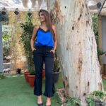Ivette Vergara Instagram - Comienza esta nueva semana disfrutando y atesorando cada minuto …vive el presente y sé feliz …lo que no significa que nuestra vida sea perfecta sino que podemos ver más allá de las imperfecciones de ella…excelente Lunes para todos!!!!! Look @majo_olas 👚@joyas.gi #semana #iniciodesemana #lunes #trabajo #felicidad #trabajoenequipo #mexico #chile #peru #santiago #usa #latinosunidos #latinos