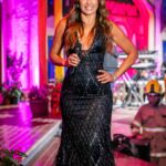 Ivette Vergara Instagram – Que energía vivimos en la segunda noche del Festival del Huaso de Olmué. Cantamos con Denise, nos reímos con Monse, disfrutamos la competencia y nos trasladamos a miles de recuerdos junto a Glup! ❤️🇨🇱
•
Styling: @majo_olas
💄: @oscarbravo_a
💇🏻‍♀️ @sritanino y @samuelrubio_oficial
💇🏻‍♀️: @extensionesrapunzzel 
👠: @zapatoskarensapiain
👗: @makarena_montaner
💅🏻: @elevenstudio_cl
💎: @swarovski
💁🏽‍♀️: @nicolenovoam 
🎥: @derekfernandez