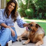 Ivette Vergara Instagram – 8M…Hoy abrazo a todas las mujeres increíbles que me rodean…celebro y admiro a cada mujer maravillosa de mi familia…a mi hija, mi madre, mis amigas, mis compañeras 💕…y a todas las
Mujeres que existen✨ sean quienes sean y hagan lo que hagan…Hoy celebro la inmensurable fortaleza, diversidad y belleza de todas las mujeres…Cada una con su chispa, energía y fuerza, haciendo lo suyo y brillando✨…Estamos en esta vida para abrirnos paso, soñar a lo grande y apoyarnos siempre…y lo vamos a lograr porque cuando nos unimos, ¡somos imparables!!!🔥 Feliz Día de la Mujer ✨💕🙏🏼…. Y tú celebraste tu día??..Las leo 😘

#8M #diadelamujer #díainternacionaldelamujer #mujeres #celebración #santiago #méxico #usa #colombia🇨🇴 #perú #argentina🇦🇷 #fuerza #guerreras #diversidad #madres #hijas #mujeressinestereotipos #amorpropio