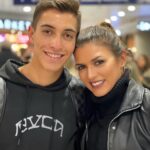 Ivette Vergara Instagram - ¡Feliz Día, Mamás! Hoy celebro ser madre de tres maravillosos hijos, verdaderos regalos del cielo, agradezco a Dios por cada uno de ellos, celebro a mi madre y a las madres de mi familia🙏🏼❤️ y quiero enviar un abrazo colmado de amor a todas las madres del mundo. Un cariño especial para aquellas que, por distintas circunstancias, no pueden estar con sus hijos hoy, y un recuerdo lleno de ternura para las que nos han dejado. Cada madre es un tesoro invaluable, y hoy celebramos la fortaleza y el amor incondicional que todas entregamos a nuestros hijos✨🙏🏼. ¡Feliz Día de las Madres!💕🌷 #diadelamadre #mamá #felicidades #hijos #mamaorgullosa #amorincondicional #latinosenmiami #latinosenusa #mexico #peru #latinosinvancouver #latinosencanadá #latinosenindiana #mamasdelmundo #amordemama