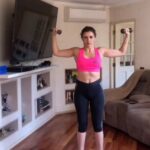 Ivette Vergara Instagram – ¡Lunes sin excusas!! Vamos a buscar nuestra mejor versión más fuerte y saludable 💕desde la comodidad de tu hogar! No necesitas un gimnasio lleno de equipo para transformar tu vida; todo lo que necesitas es el compromiso de empezar. Cada pequeño esfuerzo cuenta, el cambio más grande comienza con la decisión más simple: empezar. Así que levántate, elige una actividad que disfrutes, y vamos con todo!!! ❤️🔥. ¡Es hora de salir del “no puedo” y demostrarte a ti mismo de lo que eres capaz! Y tú ya empezaste?? Los leo!!!! 💪🏼

#entrenaencasa #pontefuerte #rutinaencasa #aquiyahora #sinexcusas #quierete #tumejorversion #FitnessMotivation #HomeWorkout #NoExcuses
#mexico #colombia #usa #canada #peru #argentina #chile #GetStrong #WorkoutFromHome
