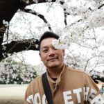 Ivy Shao Instagram – 今天才是入學第一天，
前幾天妹妹和經紀人都陪著我飛來，
幫我整理準備了一切，也一起玩了幾天，
到現在才是真的一個人在家，
那樣安安靜靜的日本行，
一進家門看到妹妹留下的字條差點爆淚，
本打算獨自隻身前往的我，
卻被兩個牡羊座徹底照顧著。
在一個完全沒有基礎的語言下生活，
突然再一次練習獨立，既緊張又期待。
謝謝愛護我的兩位，這趟旅程換我獨自前行。

#日本語はよくわかりません
#最常講的一句話
#放假充電開始
#麻煩留言請回日文😂