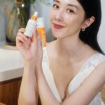 Ivy Shao Instagram – 對於白皙肌膚有無限努力堅持的邵雨薇，2024年再度擔任成分專家寶拉珍選的年度代言人，記者會活動開始前，Vogue也獨家訪問到雨薇美白保養的小心得。原來正是寶拉珍選獨有的「早Ｃ晚Ｃ保養法」！超有感的速效美白成果讓工作滿檔的邵雨薇一試愛上！保養時間再少都能準備好發光肌，成為她白還要亮的智慧保養秘密。

你也想試試早Ｃ晚Ｃ保養法嗎？只要按讚這篇貼文＋追蹤寶拉珍選IG，在貼文留言處Tag一位朋友一起體驗寶拉珍選C15縮時發光，即有機會獲得C15縮時亮白抗氧精萃正貨乙支囉！

即日起至4/12 ，0:00截止，將從留言中抽出1位贈送C15縮時發光瓶正貨。
#voguepresents