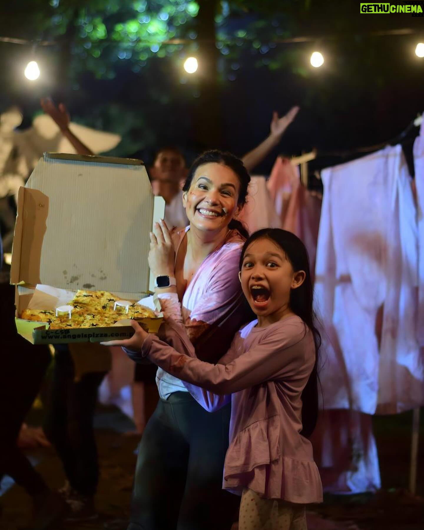 Iza Calzado Instagram - Sa huling gabi ng pakikipag sagupaan namin kay Gary the Goat, ang naging kakampi namin ay ang @angelspizzaph ❤️ Thank you for spoiling our tummies and helping us fight the good fight that night! 🍕