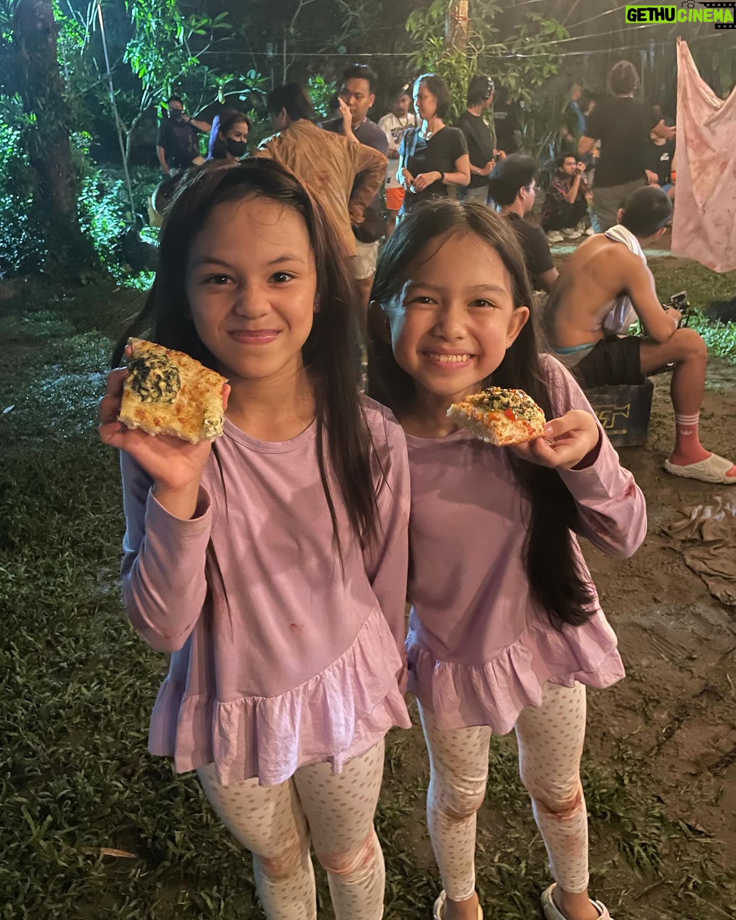 Iza Calzado Instagram - Sa huling gabi ng pakikipag sagupaan namin kay Gary the Goat, ang naging kakampi namin ay ang @angelspizzaph ❤️ Thank you for spoiling our tummies and helping us fight the good fight that night! 🍕