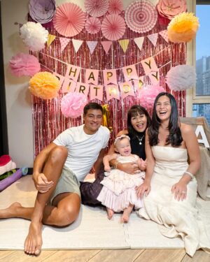 Iza Calzado Instagram - Moments from Deia’s first birthday celebration at home! 👶🏻🎂