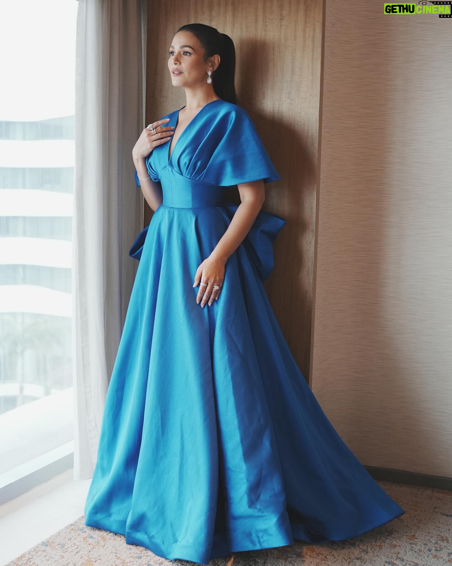 Iza Calzado Instagram - One of the fun things about my job is that I get to play dress up and get dolled up like this. I love my job and forever grateful for every opportunity sent my way! Happy Labor Day! π Gown by @markbumgarner Jewlery from @diagoldjewelry Makeup by @juansarte Hair by @jan.edrosolan Styling by @iamkatrinacruz and @johnkarunungan