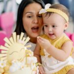 Iza Calzado Instagram - Sunny cakes for our sunniest baby girl 🌞 @cupcakelab.ph always makes the best and cutest cakes for our family gatherings 🥰🎂