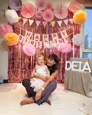 Iza Calzado Instagram - Moments from Deia’s first birthday celebration at home! 👶🏻🎂