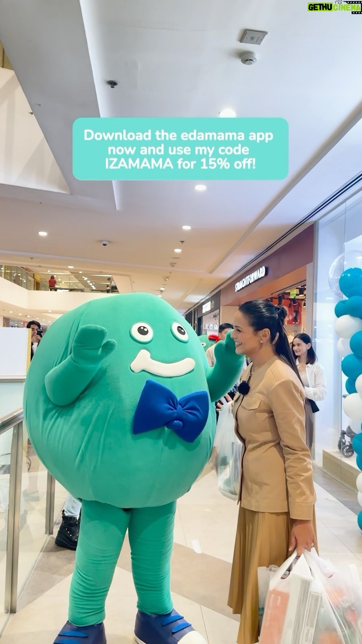 Iza Calzado Instagram - Last February, @edamama.ph opened their store at Ayala Vertis North and I got to celebrate with them by doing a 5 minute speed shopping challenge!! Hindi nakakapressure at all! 😛 After the challenge, I still had some budget left over so I made sure to get Deia her necessities like diapers and also @anko.edamama building blocks which she’s enjoying playing with right now as I type this! 👶🏻 edamama really has everything we need from essentials to toys for our child’s development! Nakapag-visit na po ba kayo sa edamama at Ayala Vertis North? 😉 What are your must haves from the edamama Store? 3 LUCKY WINNERS will get 2K worth of vouchers each to use on products you love from edamama! Here’s how to join: 1. Comment down below what your edamama must-haves are 2. Follow me @missizacalzado and @edamama.ph 3. Make sure to like this post 4. Make sure to share this post to your IG Stories Good luck, mamas and papas! 🥰 #edamamaph