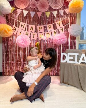 Iza Calzado Instagram - Moments from Deia’s first birthday celebration at home! 👶🏻🎂