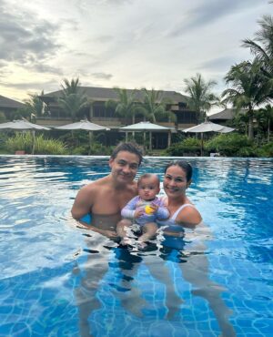 Iza Calzado Instagram - A few highlights from Deia’s 9th month on Earth! 🫶🏽