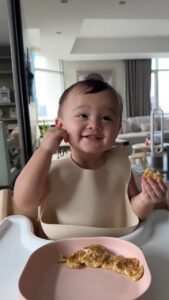 Iza Calzado Instagram - Hope that this delightful dose of Deia puts a smile on your face today! Happy Mon-Deia! 👶🏻🤗🥰 #DeiaAmihan