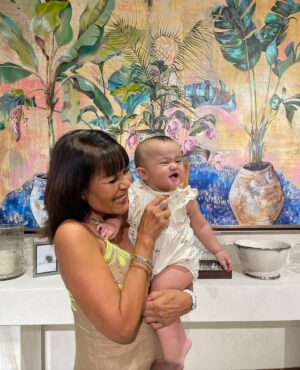 Iza Calzado Instagram - A few highlights from Deia’s 9th month on Earth! 🫶🏽