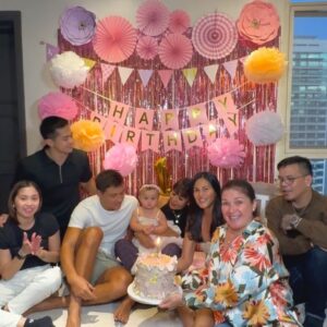 Iza Calzado Instagram - Moments from Deia’s first birthday celebration at home! 👶🏻🎂