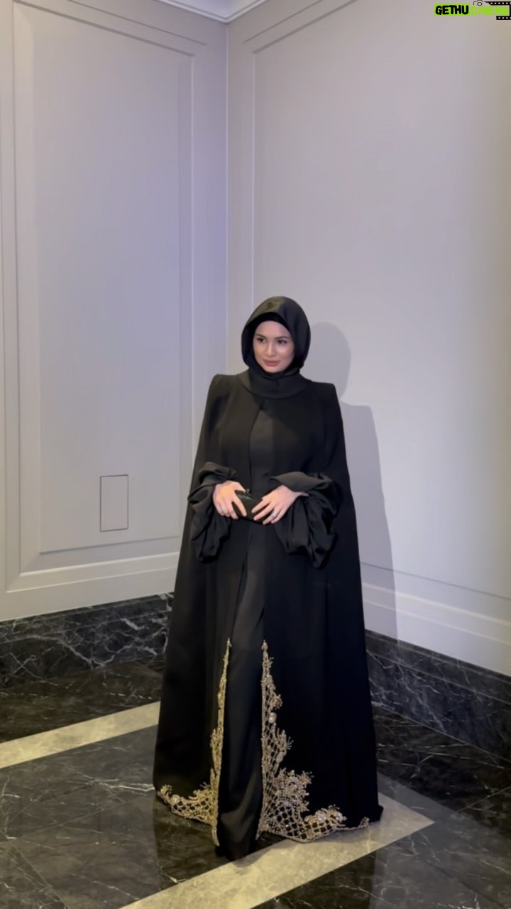 Izara Aishah - 89.4K Likes - Sekarang suka pakai phone je pulak