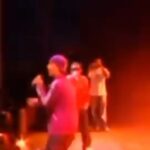 J Balvin Instagram - Este #TBT se lo dedico a los miles y miles de talentos en Latinoamérica que se levantan cada día con un sueño. Este video es especial ya que representa la Primera Vez en la historia que un colombiano 🇨🇴 y unos boricuas 🇵🇷 se unieron en un escenario a cantar Reggaeton . Cuando no existían géneros establecidos fuera de PR ... solo soñadores que perseveraron y perseveron hasta lograr lo que hoy en día son. Grandes estrellas, de todos los paises. @jbalvin Propulsor de la disciplina y de la consistencia en la prosecución de lo comenzado . Jóven talento : Agarra estos códigos y entiende que asi como el lo logró , TU también puedes . Lindo Jueves !!