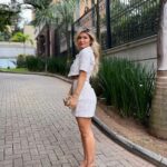 Jéssica Belcost Instagram - Look @limonadapinkoficial 💕 Que tal essa minha versão mais feminina e romântica?