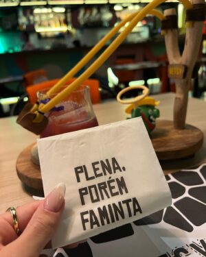 Jéssica Belcost Instagram - O final de semana foi bem light por aqui… 😅 
E aí?