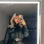 Jéssica Belcost Instagram - Hora de preparar as metas para o próximo ano! 🙏🏻 Eu sempre penso sobre o que eu “preciso”, o que eu “quero” e o que eu “posso”. Assim eu divido minhas metas entre “sonhos” e “possibilidades”. Escrevo em um papel e depois no próprio celular. Para cada “objetivo” eu faço um planejamento de como vou conseguir. Não basta sonhar, isso você já faz dormindo. Pra conquistar é preciso estar acordada! 😉