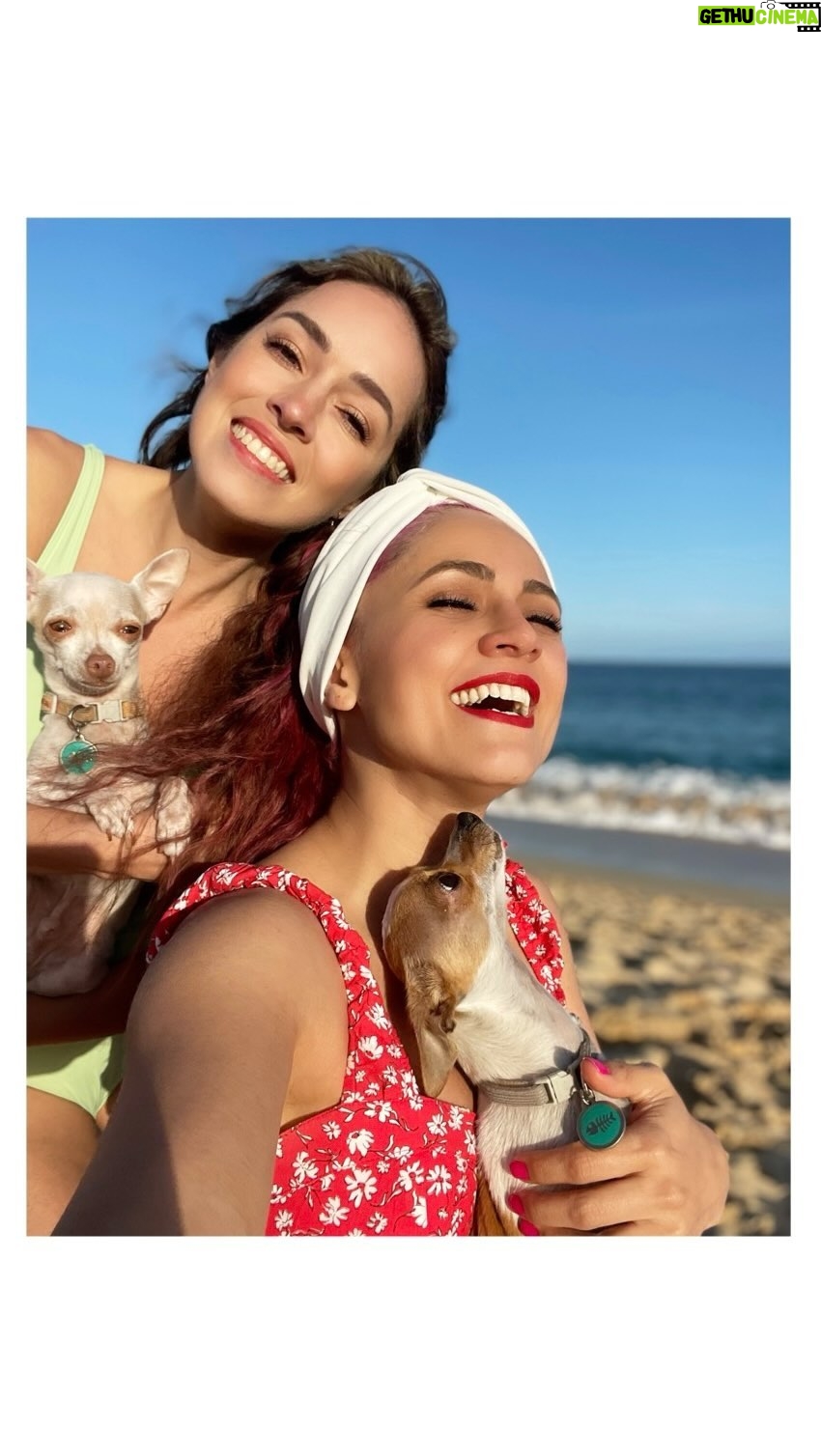 Jéssica Segura Instagram - “Las peores experiencias de la vacación” • Puro chisme con @ode_ruiz sobre las cosas que nos han pasado en la bonita vacación • Cuenten de que quieren que platiquemos la próxima semana y desarrollen que es lo peor que les ha pasado • #friends #vacaciones #chisme #amigas #travel #fun #vacation #ups