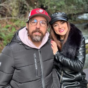 Jéssica Segura Instagram - Te amo barbas!

• Gracias por ponerle sabor al caldo, por reír , por abrazarme, por caminar conmigo pero sobre todo por crecer conmigo y por ayudarme a entender que el amor tiene muchos colores y formas y a amar y honrar nuestra historia

• cuéntenme ¿qué parte de su historia de amor es su favorita?

• #love #couple #sanvalentin #amor #14defebrero